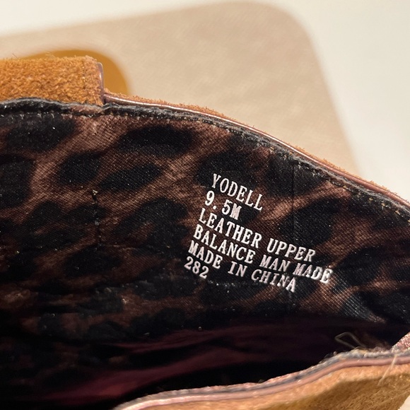 Betsey Johnson Embroidered Suede Boot NEW - Picture 7 of 8